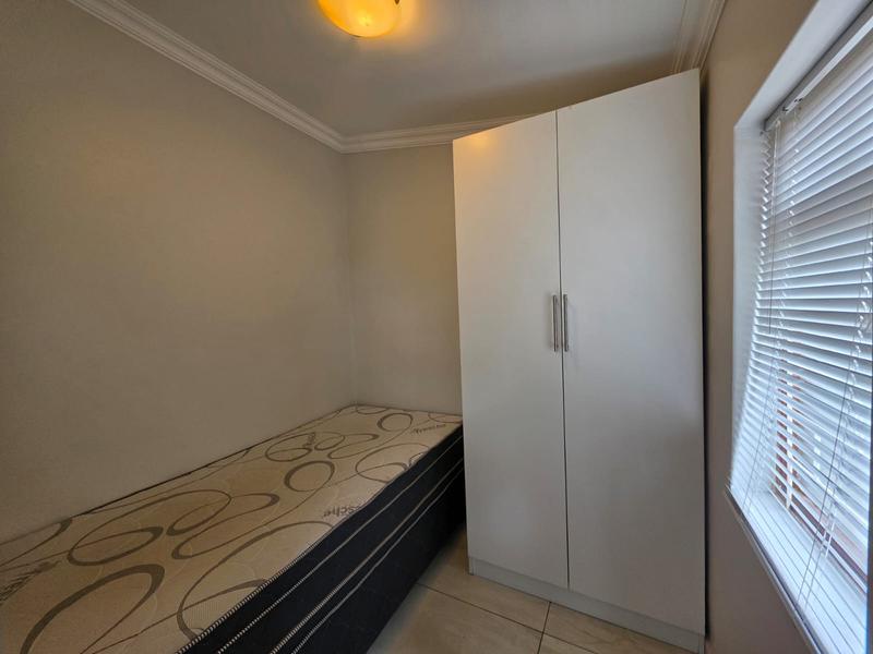 To Let 2 Bedroom Property for Rent in Blomtuin Western Cape
